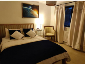 Lovely private room with bathroom